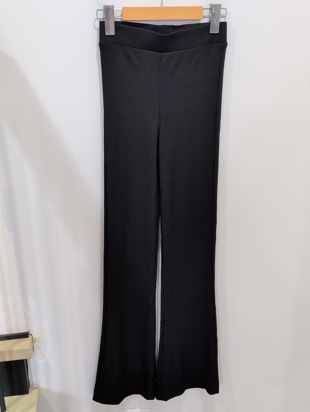 H&M | Women's Black Ribbed Pull-On Stretchy Flare Pants
